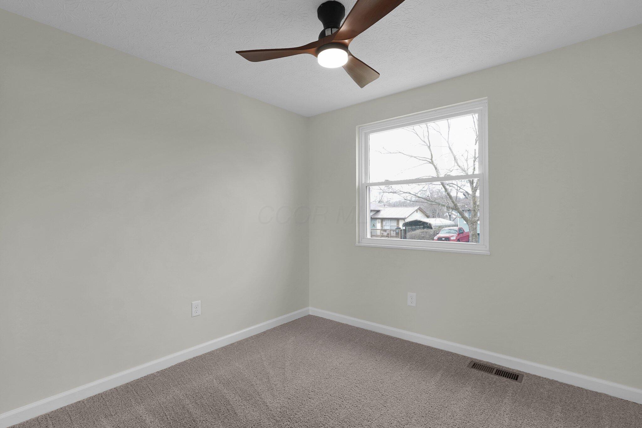614 Evergreen Terrace, Columbus, Ohio image 23