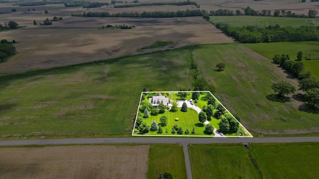 Photo of 4380 North River Road, Springfield, OH 45502 (MLS # 226018540)