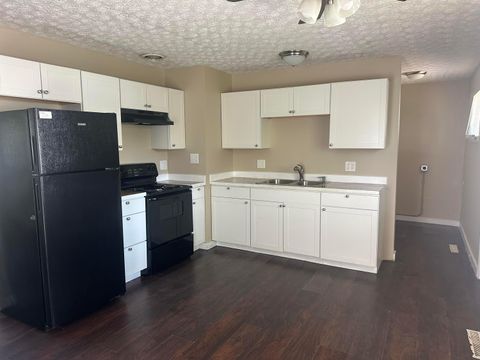 Tiny photo for 2446 Kitchner Drive, Columbus, OH 43207 (MLS # 226015023)
