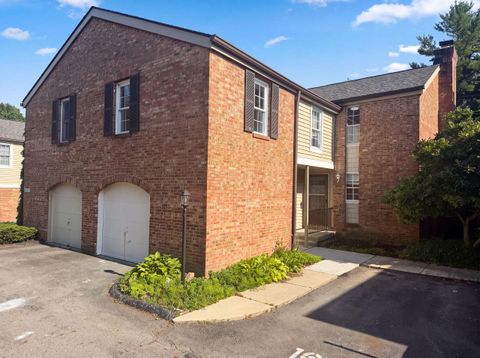 Photo of 1677 Moravian Street 77 #77, Columbus, OH 43220 (MLS # 226024858)