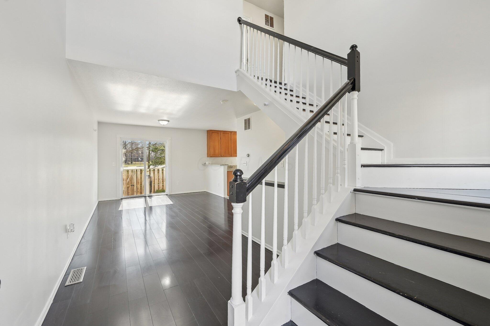1143 Green Knoll Drive, Westerville, Ohio image 13