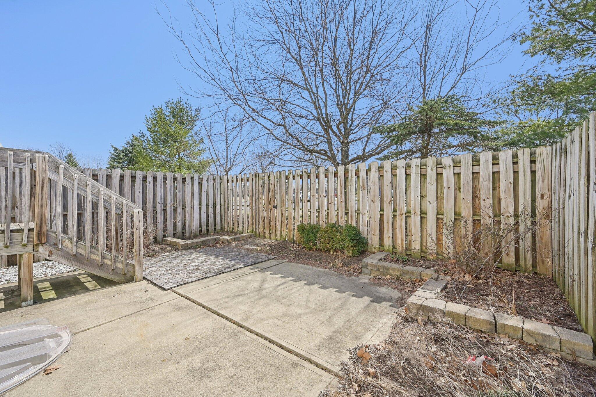 1143 Green Knoll Drive, Westerville, Ohio image 12