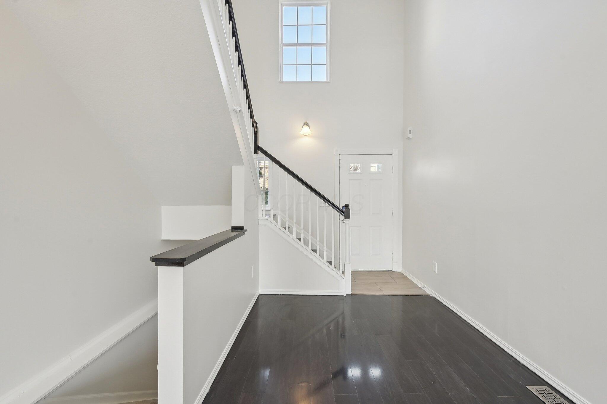 1143 Green Knoll Drive, Westerville, Ohio image 14