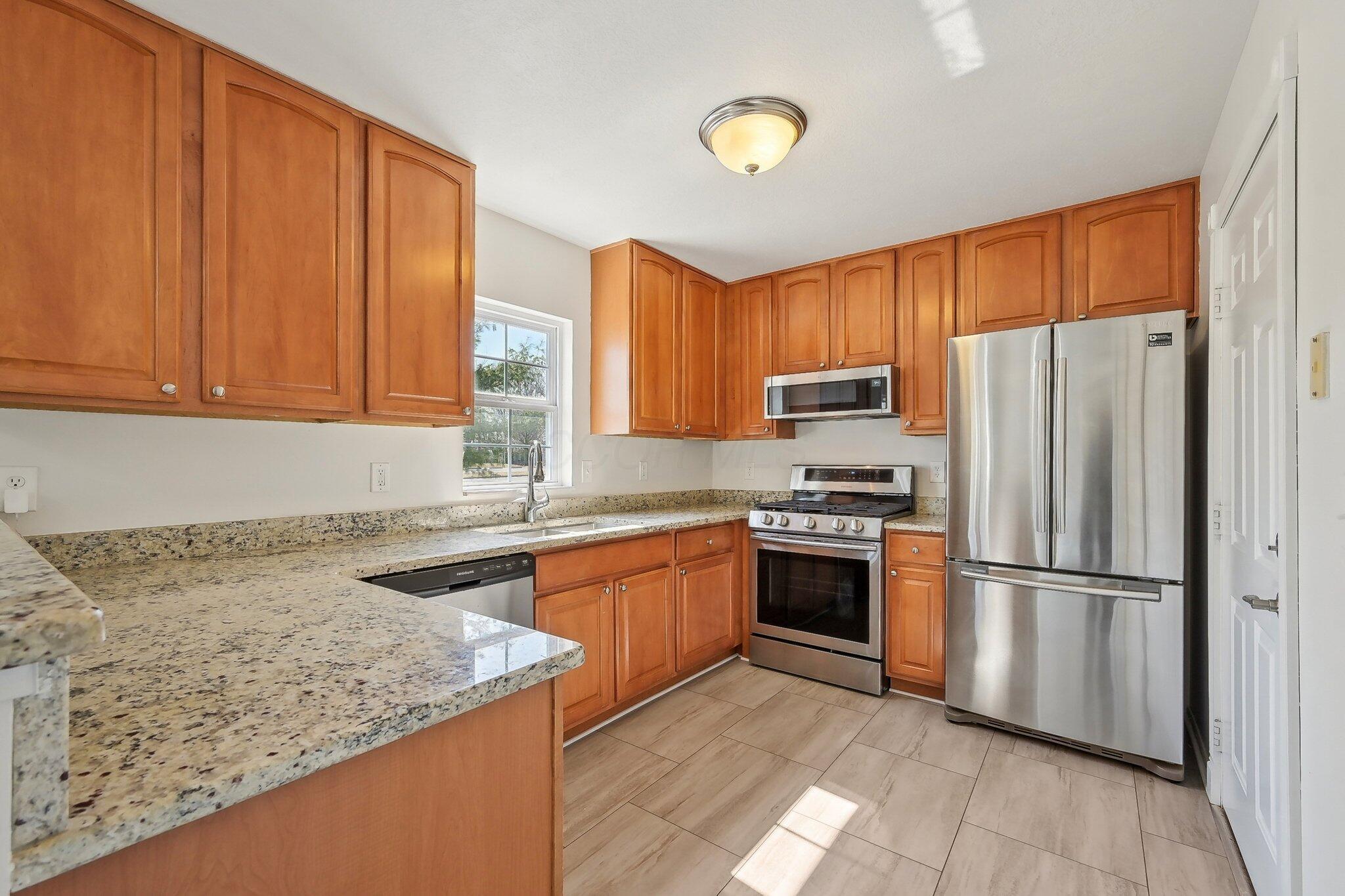 1143 Green Knoll Drive, Westerville, Ohio image 6