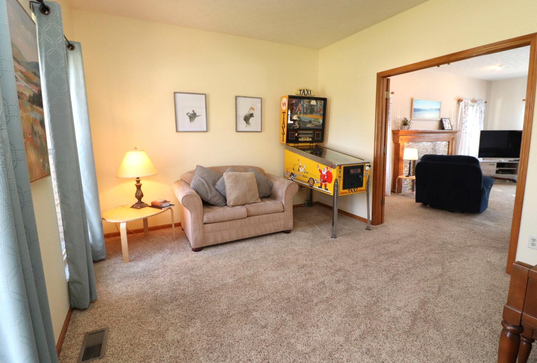 4715 Hickorybend Drive, Grove City, Ohio image 30