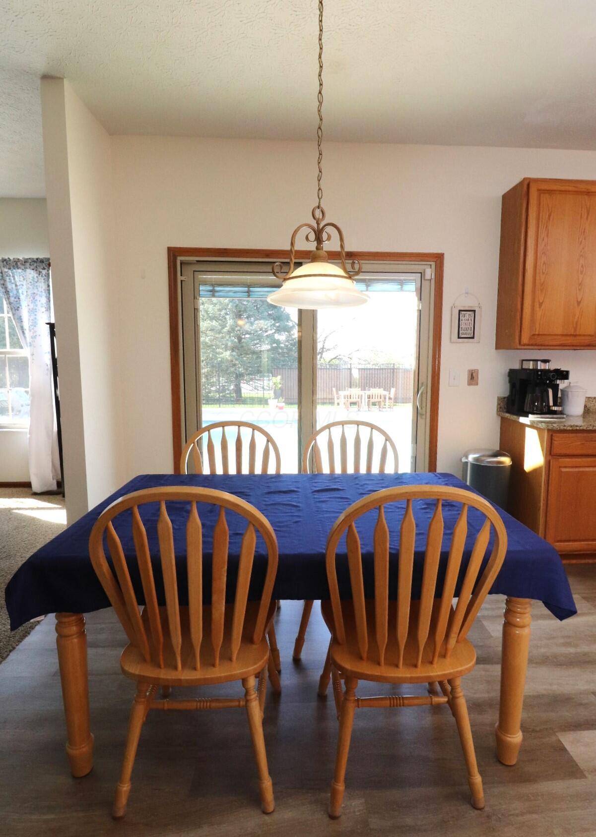 4715 Hickorybend Drive, Grove City, Ohio image 23