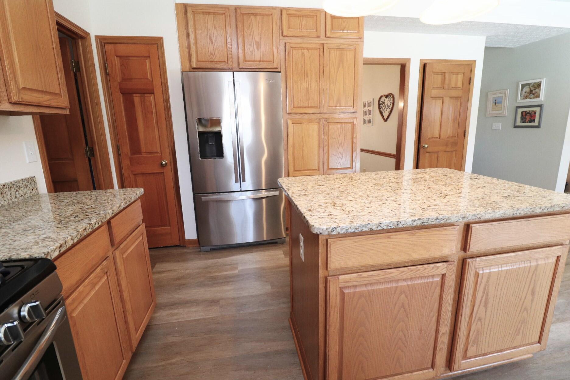 4715 Hickorybend Drive, Grove City, Ohio image 19
