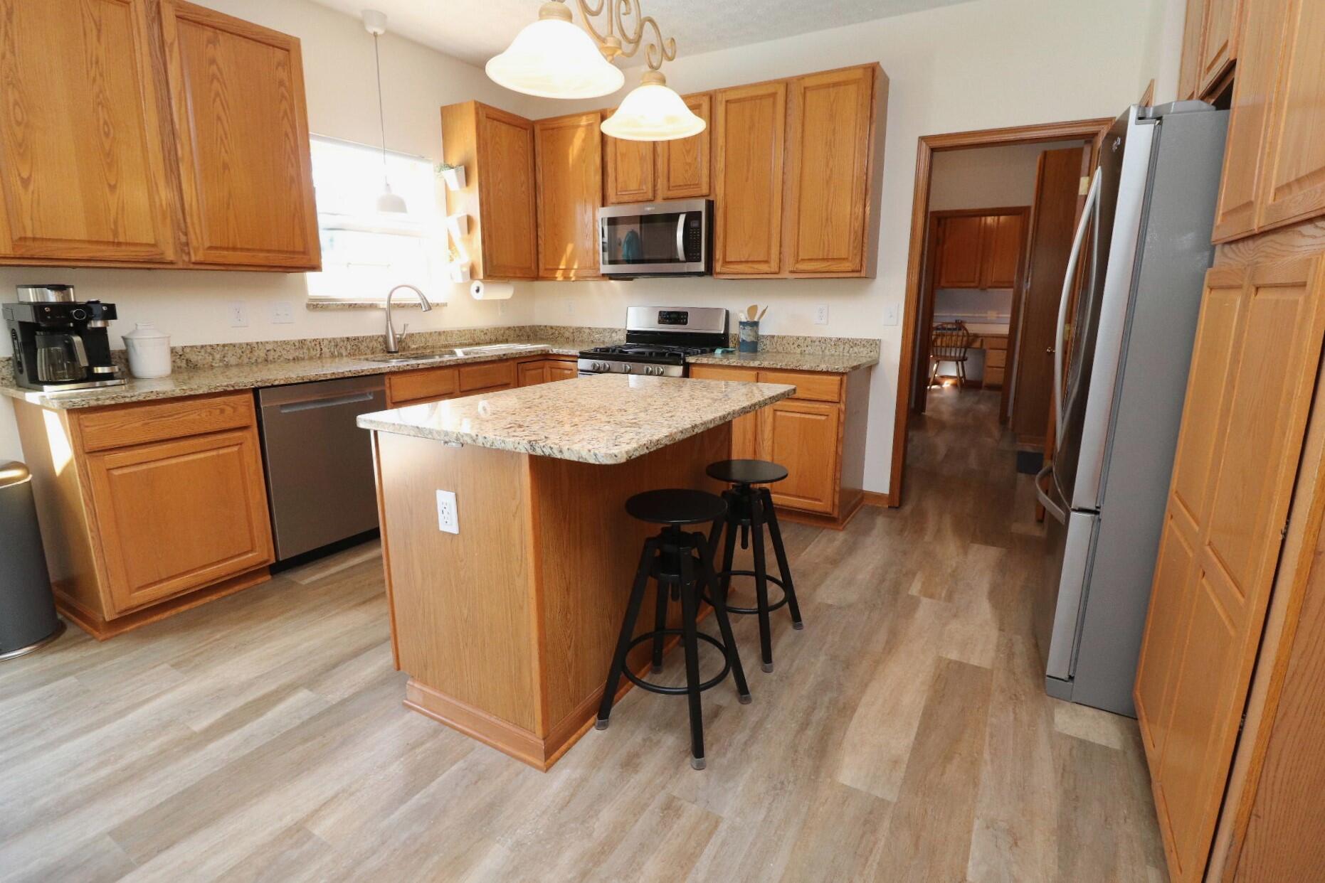 4715 Hickorybend Drive, Grove City, Ohio image 21