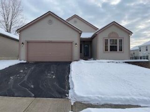 Photo of 9192 Cambrian Commons Drive, Columbus, OH 43240 (MLS # 226003108)