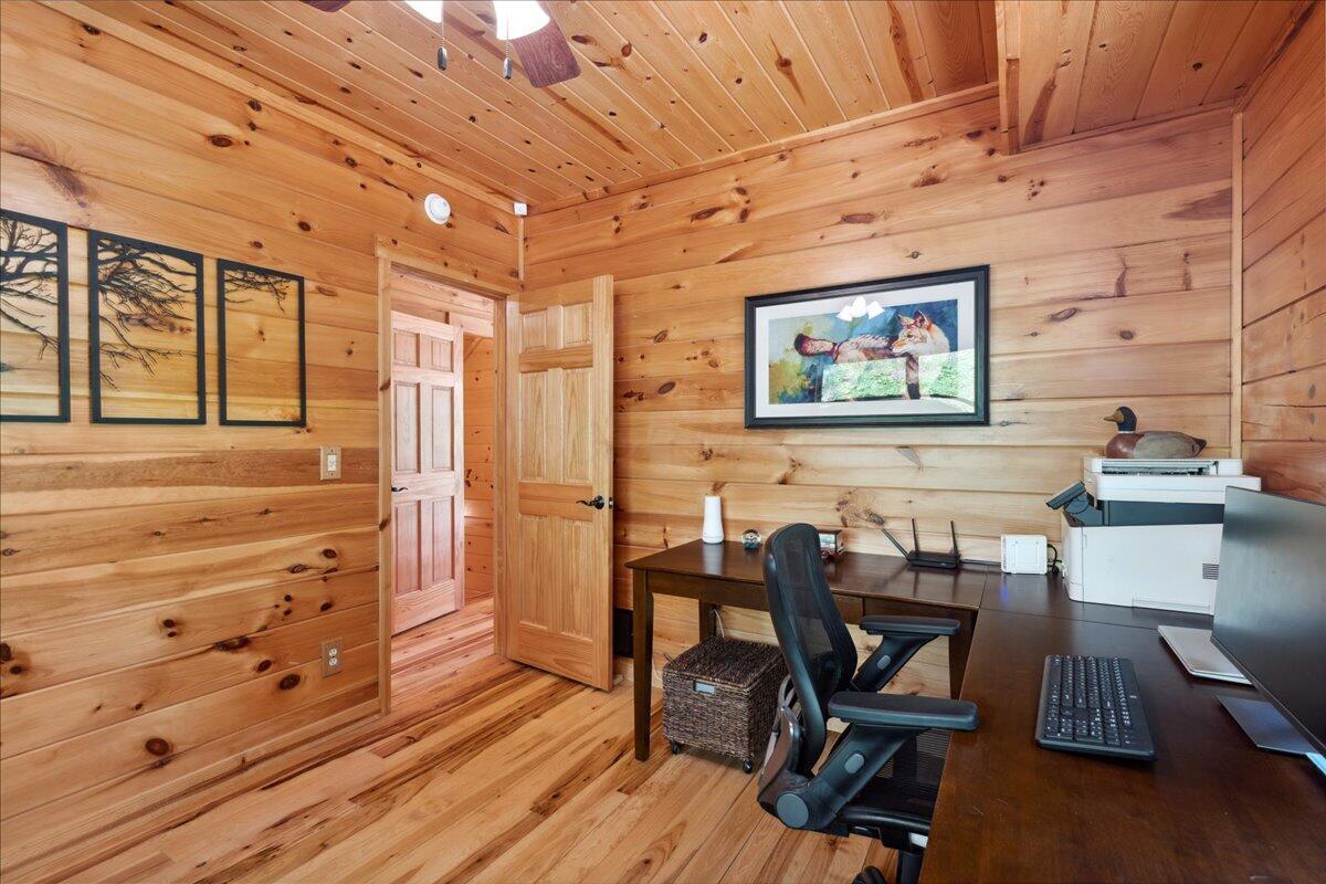 653 Natchez Lane, Sugar Grove, Ohio image 11
