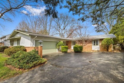 Photo of 236 Weydon Road, Worthington, OH 43085 (MLS # 226010550)