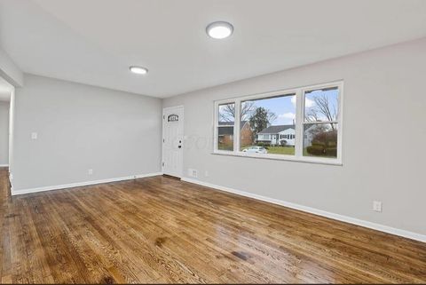 Photo of 4403 E Mound Street, Columbus, OH 43227 (MLS # 225045552)