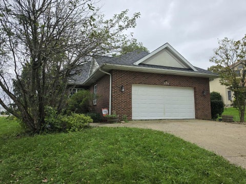 Photo of 375 Walters Way, Zanesville, OH 43701 (MLS # 226036526)