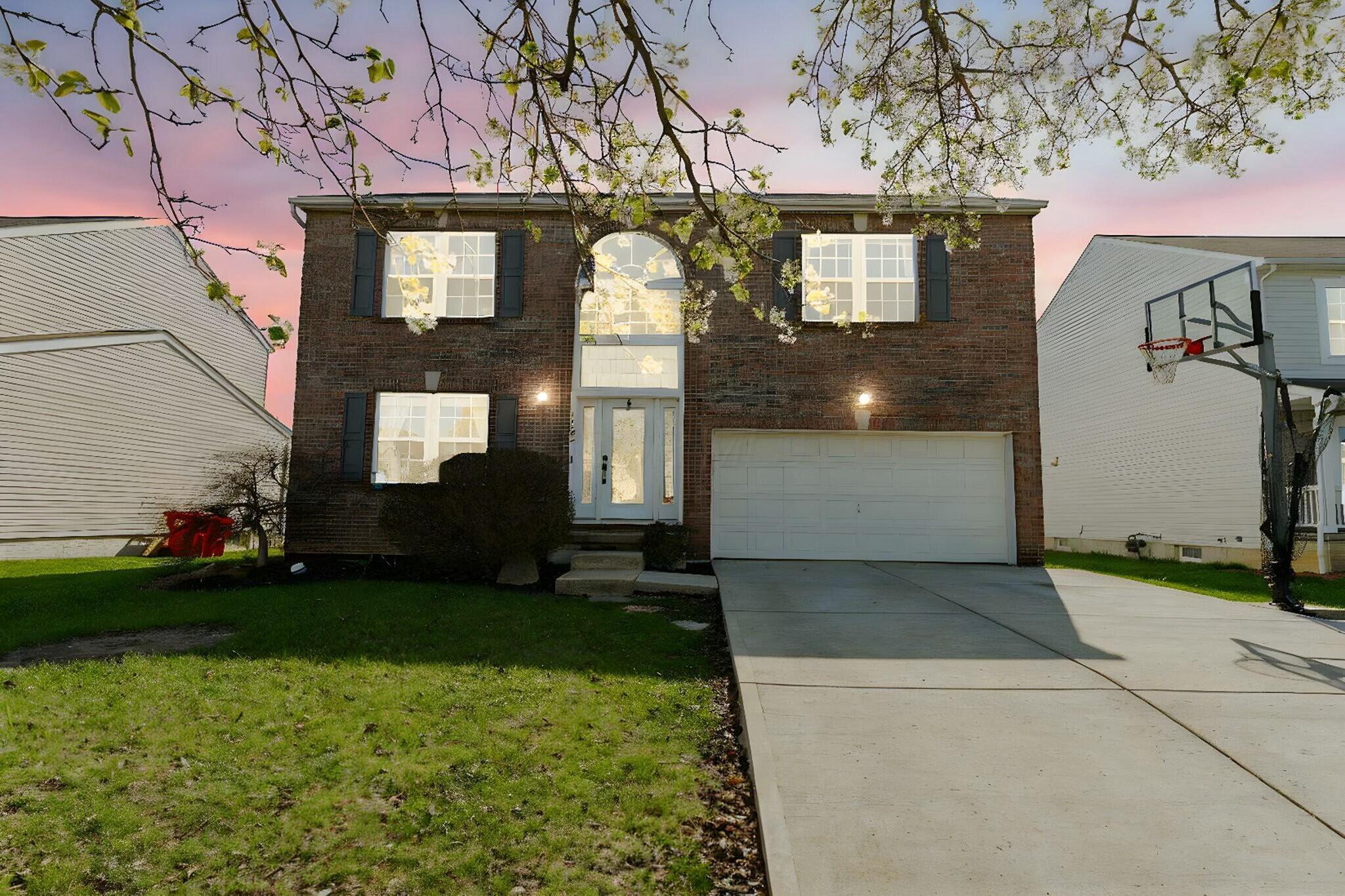 1063 Hartford Lane, London, Ohio image 1
