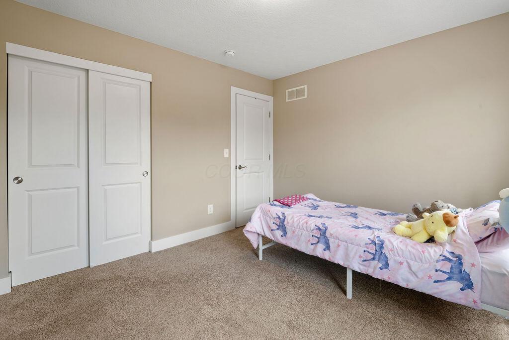 123 Blackwood Avenue, Newark, Ohio image 24