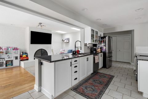 Tiny photo for 652 Eastmoor Boulevard, Columbus, OH 43209 (MLS # 226013995)