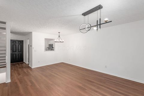 Tiny photo for 4049 Parkcove Drive 19D #19D, Columbus, OH 43230 (MLS # 225045943)