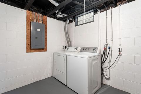 Tiny photo for 4049 Parkcove Drive 19D #19D, Columbus, OH 43230 (MLS # 225045943)