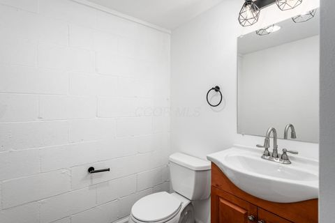 Tiny photo for 4049 Parkcove Drive 19D #19D, Columbus, OH 43230 (MLS # 225045943)