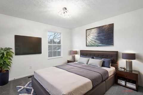 Tiny photo for 4049 Parkcove Drive 19D #19D, Columbus, OH 43230 (MLS # 225045943)