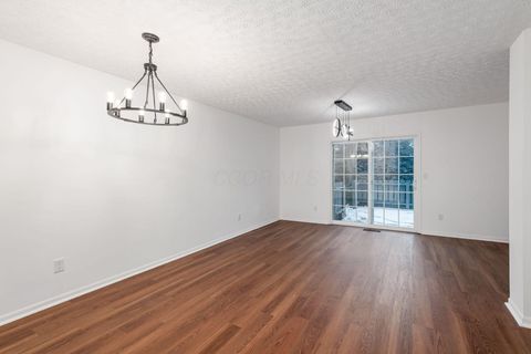 Tiny photo for 4049 Parkcove Drive 19D #19D, Columbus, OH 43230 (MLS # 225045943)