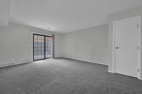 Tiny photo for 25 King Arthur Court, Westerville, OH 43081 (MLS # 226005490)