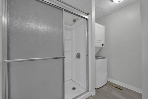 Tiny photo for 25 King Arthur Court, Westerville, OH 43081 (MLS # 226005490)