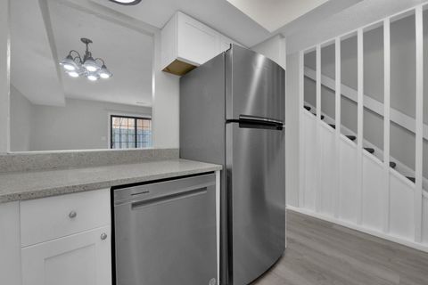 Tiny photo for 25 King Arthur Court, Westerville, OH 43081 (MLS # 226005490)