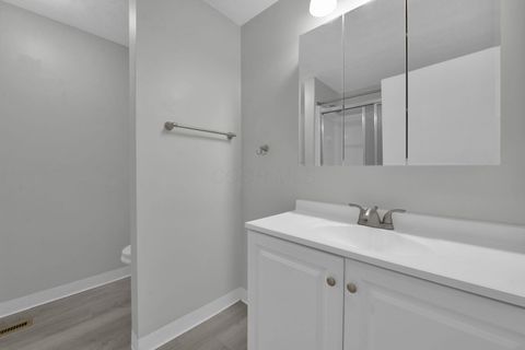 Tiny photo for 25 King Arthur Court, Westerville, OH 43081 (MLS # 226005490)