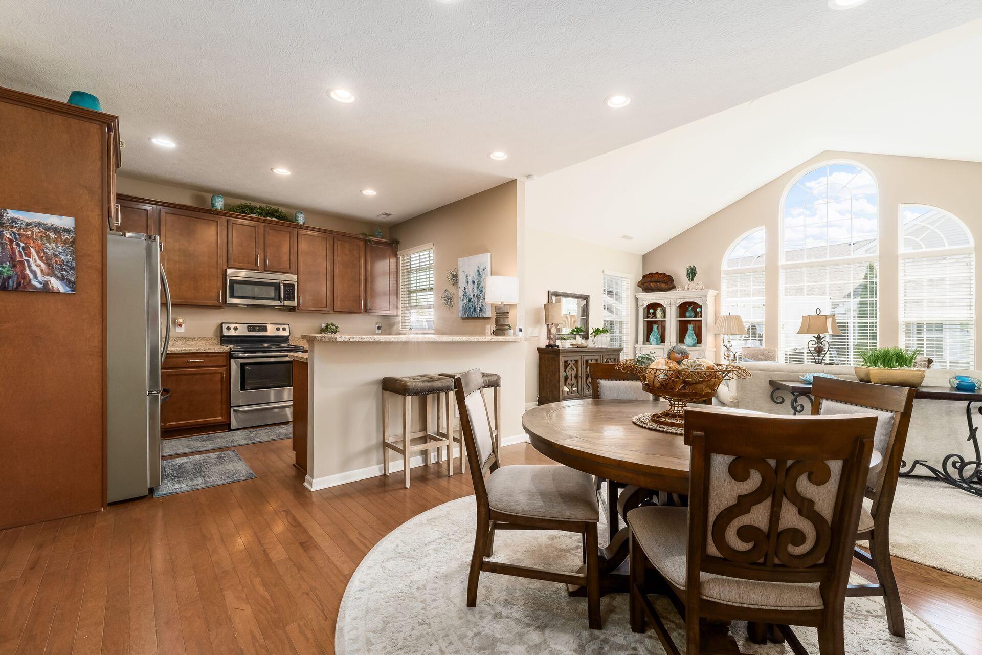 4250 Stream Bank Lane, Hilliard, Ohio image 11