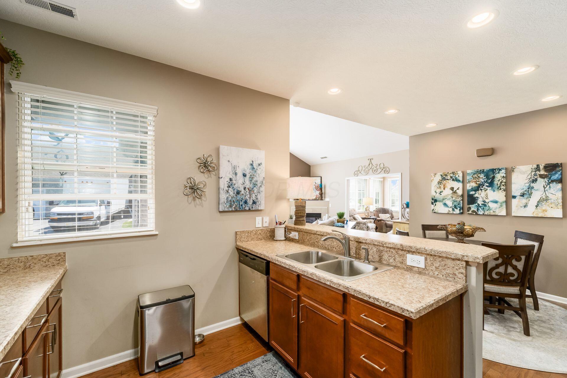 4250 Stream Bank Lane, Hilliard, Ohio image 18