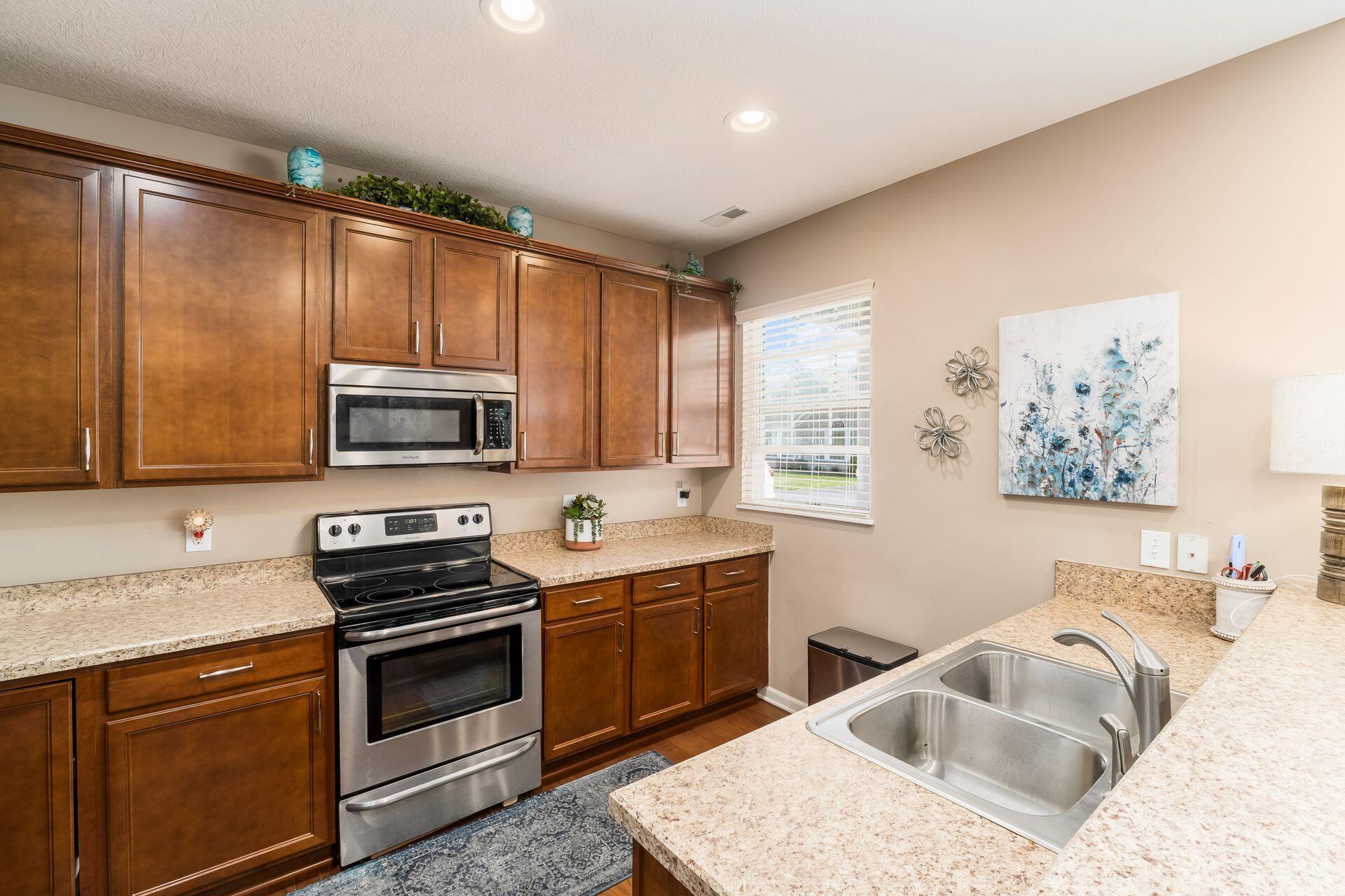 4250 Stream Bank Lane, Hilliard, Ohio image 16