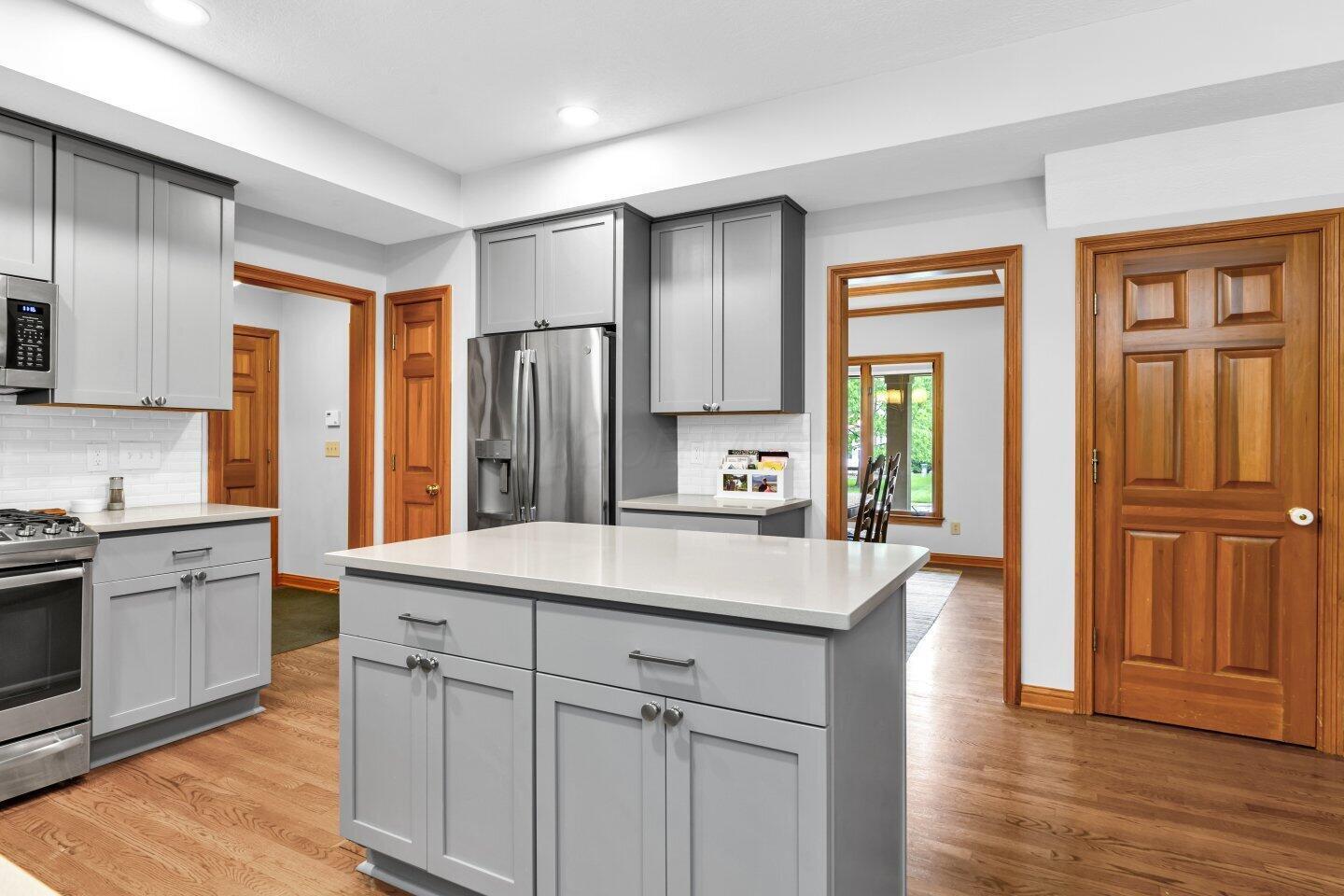 5528 Cypress Court, Westerville, Ohio image 37