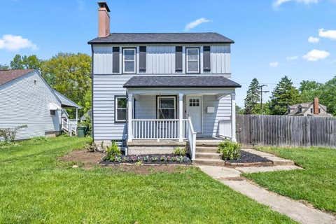 Photo of 1676 E Lakeview Avenue, Columbus, OH 43224 (MLS # 226028916)