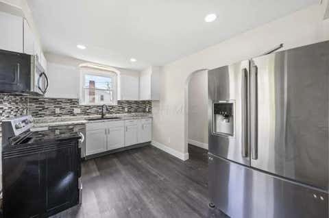 Tiny photo for 1676 E Lakeview Avenue, Columbus, OH 43224 (MLS # 226028916)
