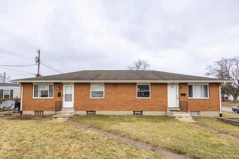 Photo of 696-698 Kirkwood Drive, West Jefferson, OH 43162 (MLS # 226005759)