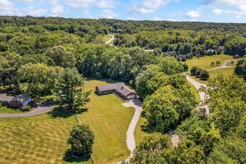 Homes For Sale - 1270 Carriage Road<br/> Powell, OH 43065