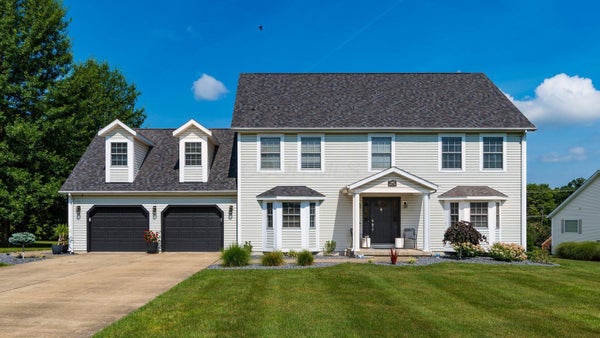 1460 COLBURN DR, ZANESVILLE, OH 43701 - Image e607cd065bdfa2d869953054b509c09d/3305952278