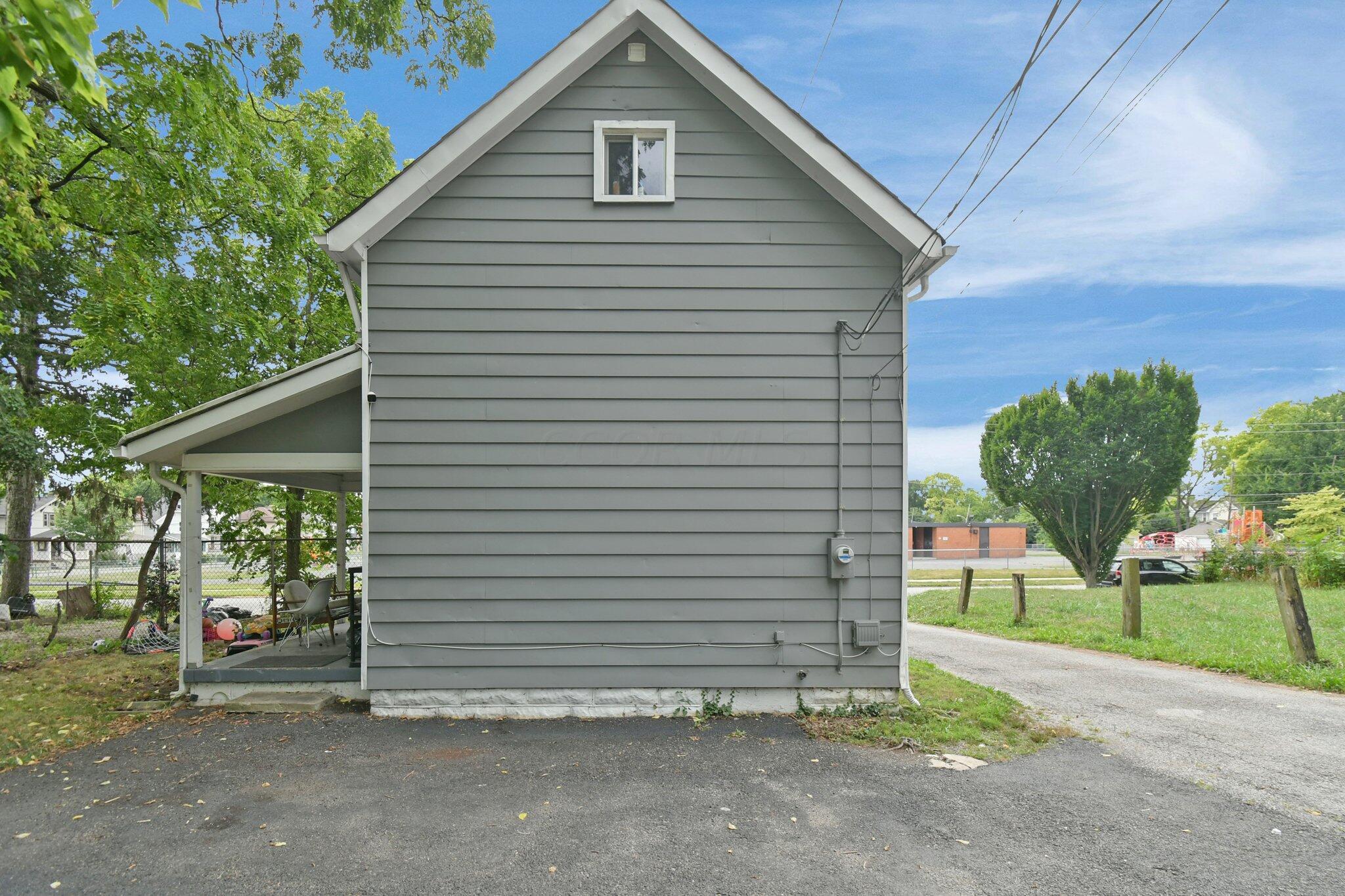 Photo 25 of 25 of 1444 Kent Street house