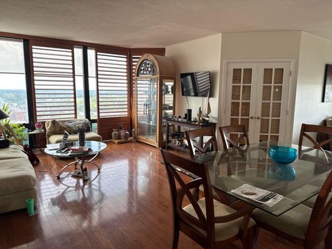 Photo of 155 W Main Street 1405 #1405, Columbus, OH 43215 (MLS # 226013935)