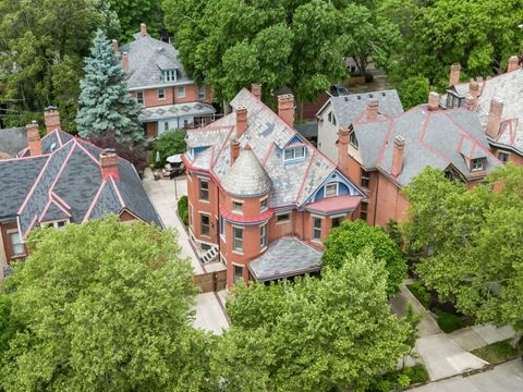 Photo of 1237 Neil Avenue, Columbus, OH 43201 (MLS # 226018863)