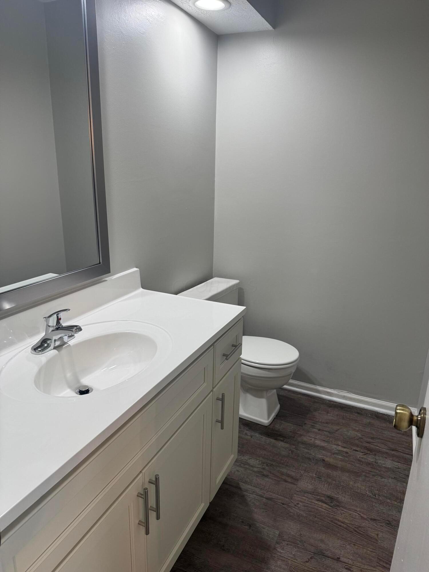 5076 Dalmeny Court, Columbus, Ohio image 8