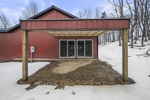 Tiny photo for 736 Easterday Road, Chillicothe, OH 45601 (MLS # 226004369)