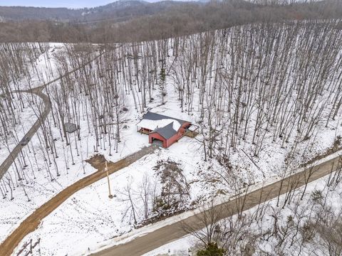 Tiny photo for 736 Easterday Road, Chillicothe, OH 45601 (MLS # 226004369)