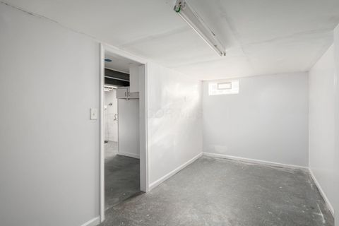 Tiny photo for 6198 Parkdale Drive, Columbus, OH 43229 (MLS # 226003523)