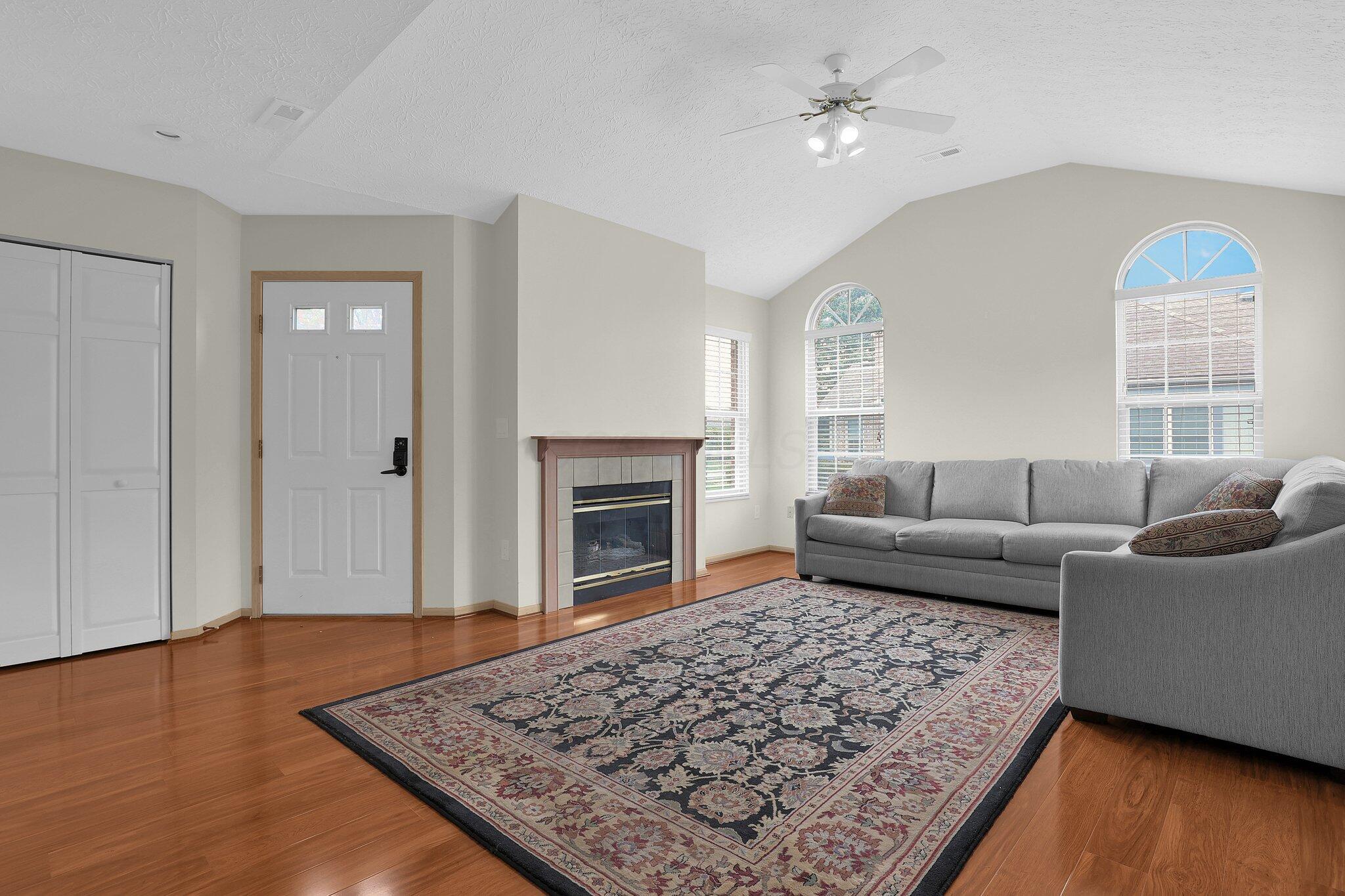 3801 Mill Stream Drive #19, Hilliard, Ohio image 9