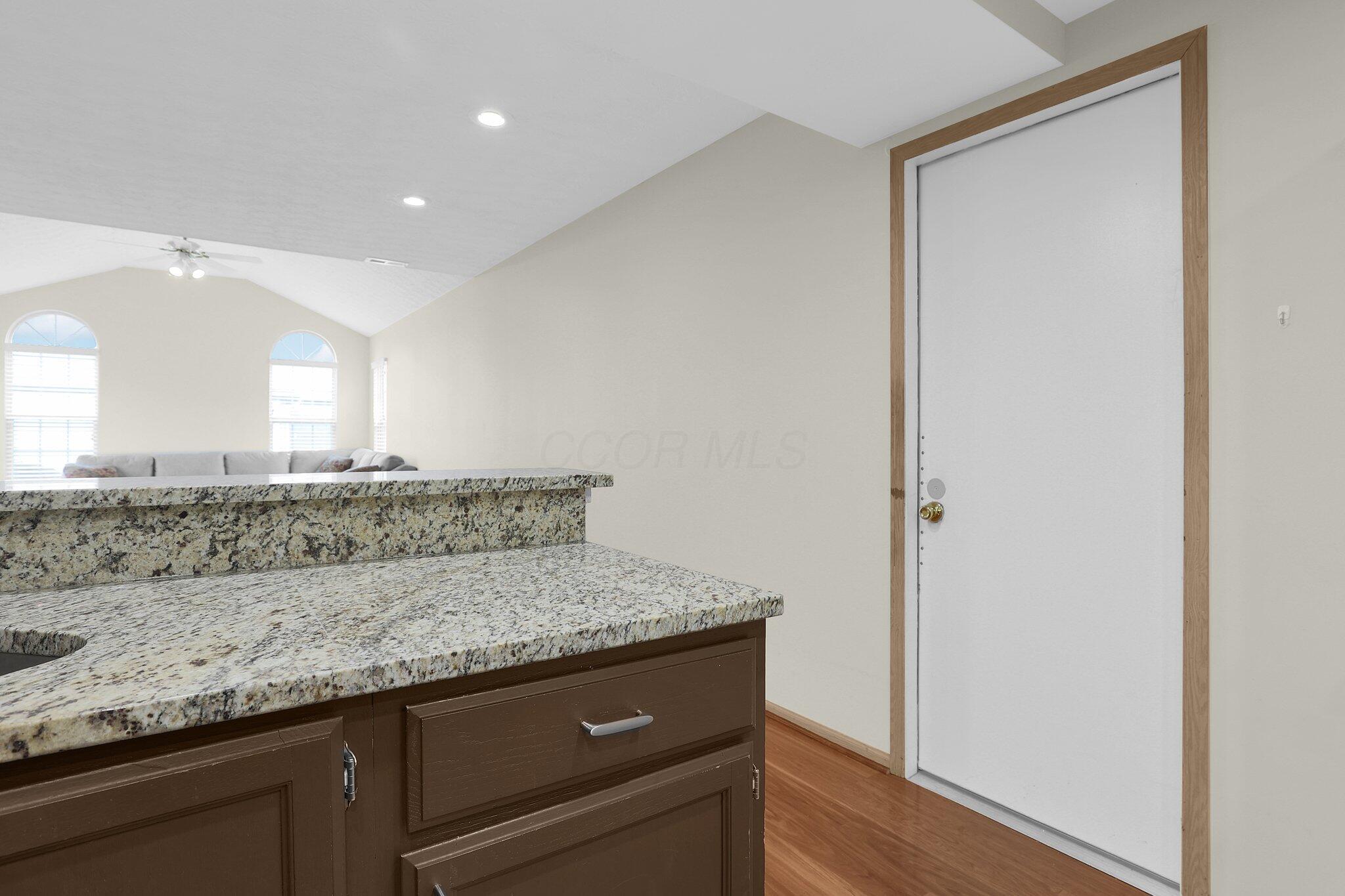 3801 Mill Stream Drive #19, Hilliard, Ohio image 15