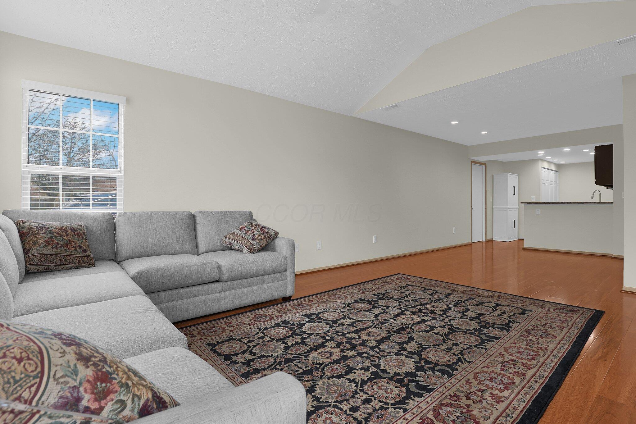 3801 Mill Stream Drive #19, Hilliard, Ohio image 8