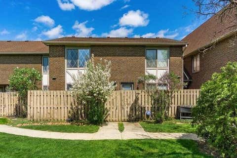 Photo of 5417 E Valley Lane E, Columbus, OH 43231 (MLS # 226030939)