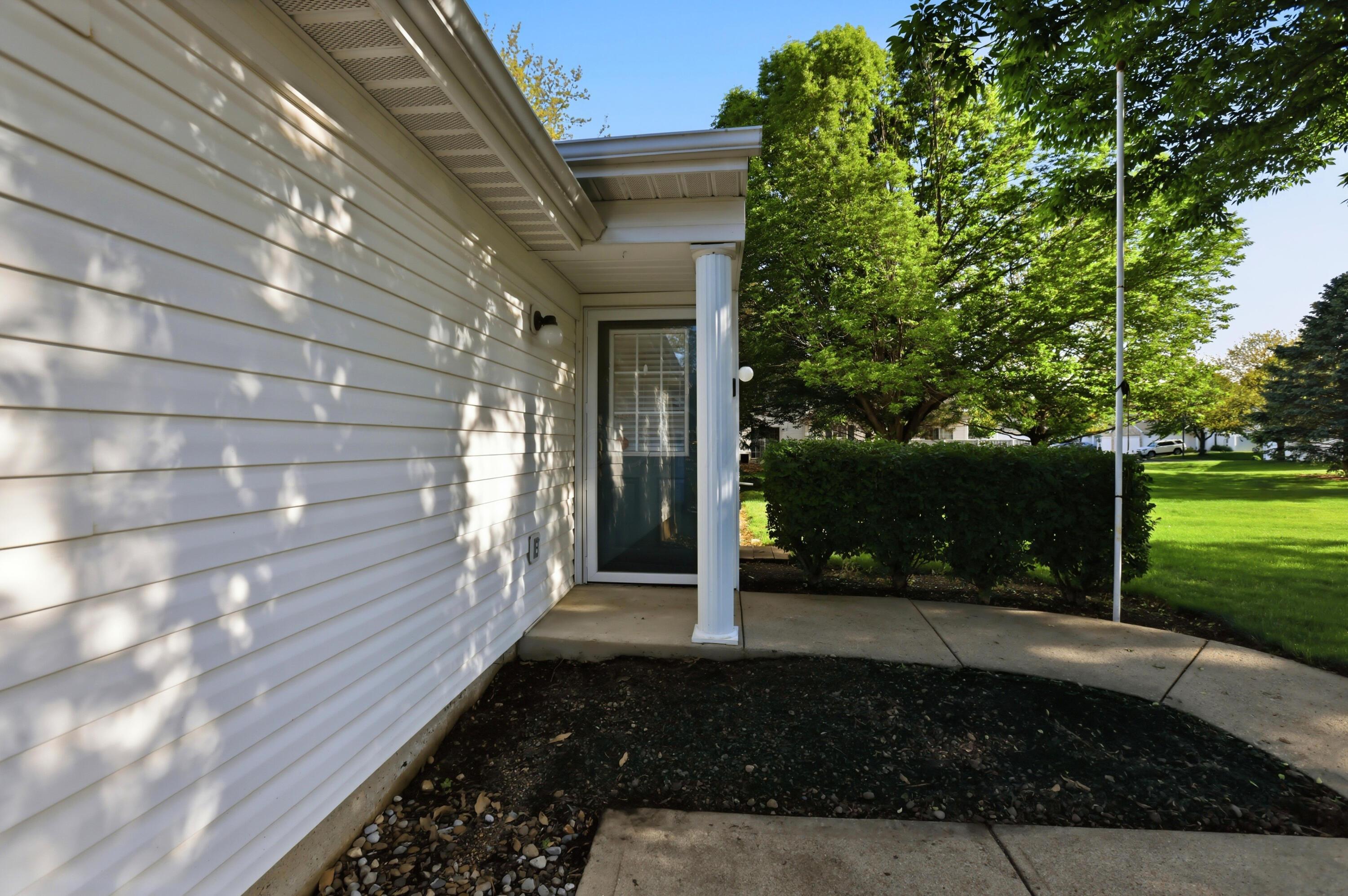 6726 Hamler Drive 33E